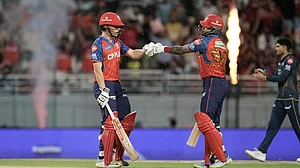 | Photo: AP/Ashwini Bhatia : Punjab Kings' Cooper Connolly and Shreyas Iyer encourage each other as they bat during the Indian Premier League cricket match between Gujarat Titans and Punjab Kings in New Chandigarh.