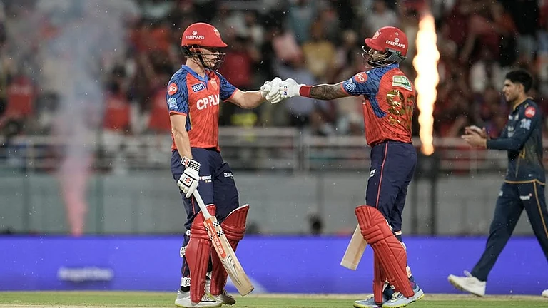 Punjab Kings' Cooper Connolly and Shreyas Iyer encourage each other as they bat during the Indian Premier League cricket match between Gujarat Titans and Punjab Kings in New Chandigarh. - | Photo: AP/Ashwini Bhatia