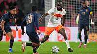 Premier League: Arrest Made Over Racist Abuse At Newcastle Vs Sunderland Derby | Photo: AP/Peter Dejong : Ecuador's Pedro Vite guards Netherlands' Lutsharel Geertruida during a friendly soccer match between the Netherlands and Ecuador in Eindhoven, Netherlands, Tuesday, March 31, 2026.