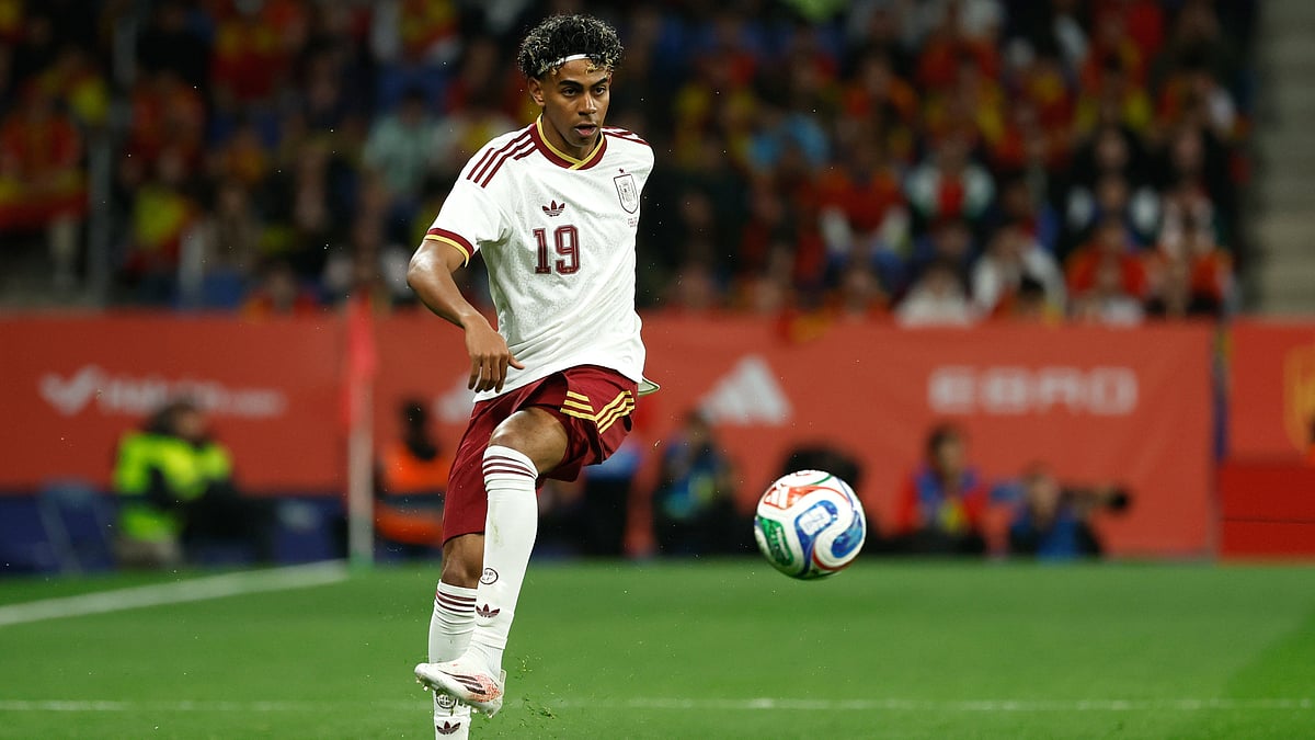Spain's Lamine Yamal controls the ball during the international friendly soccer match between Spain and Egypt in Barcelona, Spain, Tuesday, March 31, 2026.  - | Photo: AP/Joan Monfort