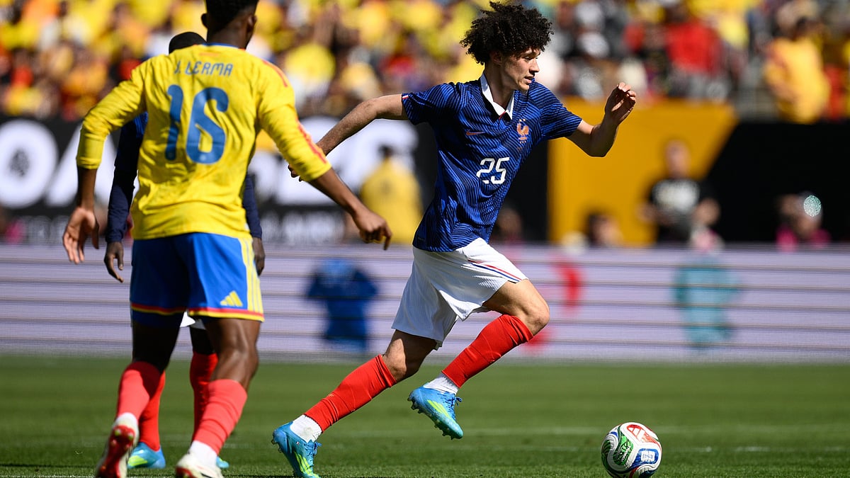France midfielder Maghnes Akliouche (25) runs with the ball during the international friendly soccer match between Colombia and France in Landover, Md., Sunday, March 29, 2026. - | Photo: AP/Nick Wass