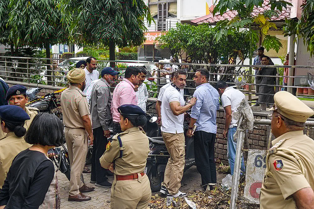 Blast outside BJP office in Chandigarh