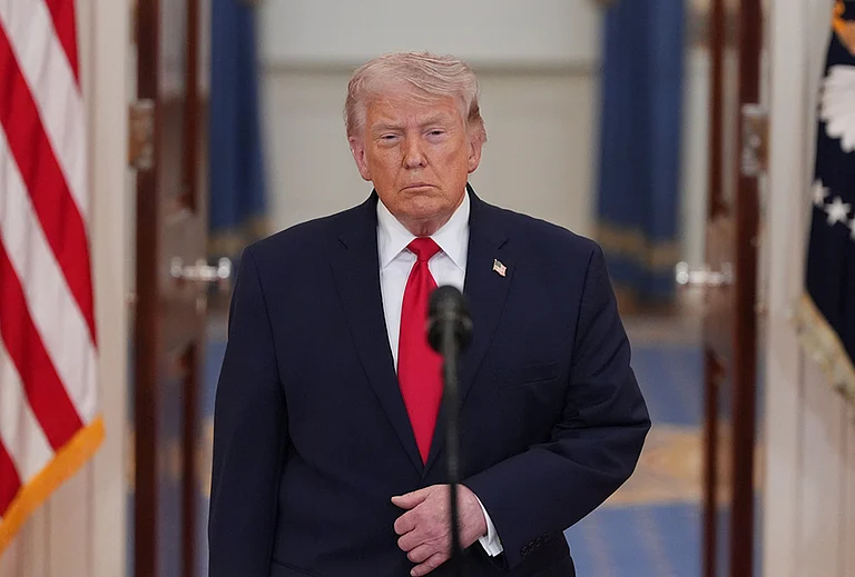 US President Donald Trump arrives to speak about the Iran war from the Cross Hall of the White House in Washington. - | Photo: AP/Alex Brandon, Pool