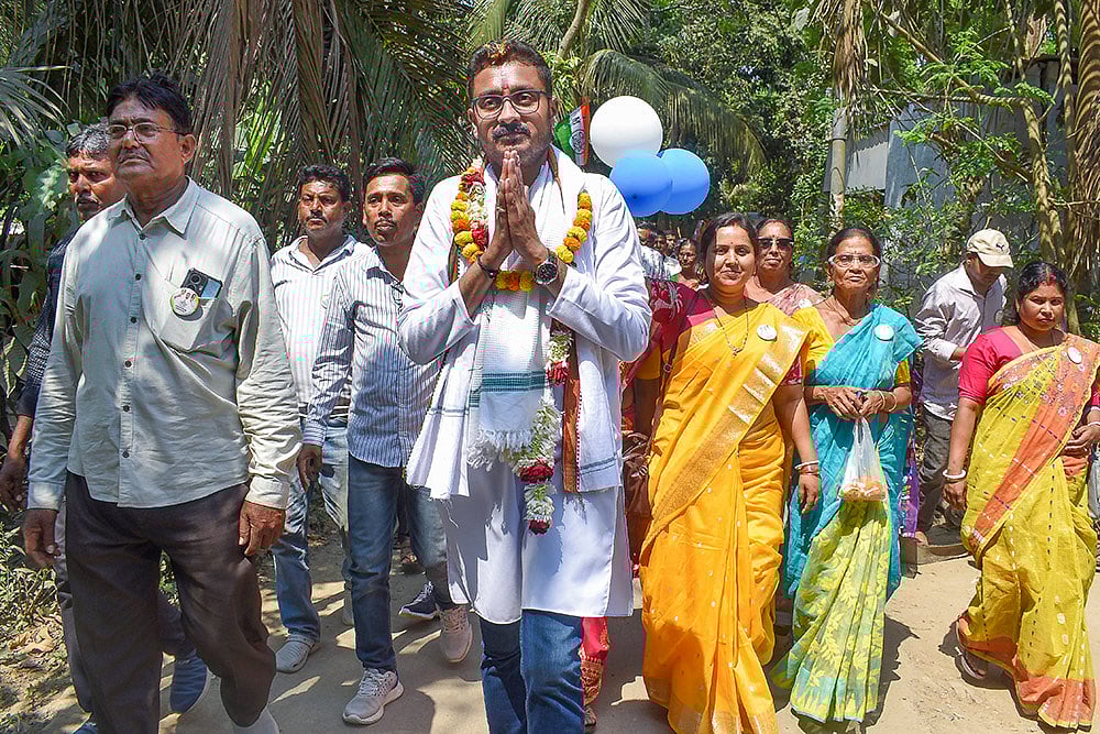 WB polls: Avinabha Bhattacharya campaigns