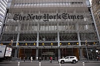  IMAGO / NurPhoto : September 16, 2025: President Donald Trump files a lawsuit for $15 billion against The New York Times, four of its reporters, and Penguin Random House. 