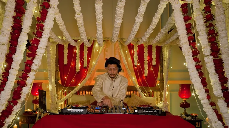 DJ Boh!b - Instagram/beeoh_b