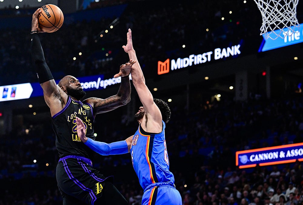 Oklahoma City Thunders Vs Los Angeles Lakers nba basketball-LeBron James