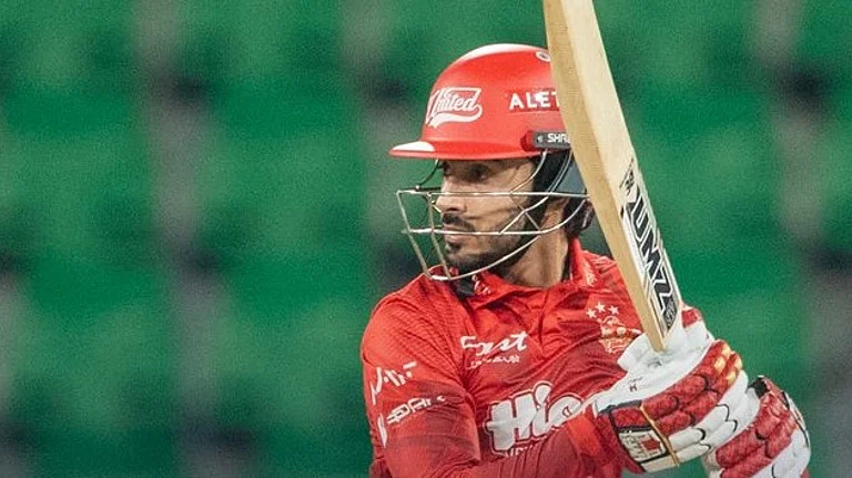 Sameer Minhas in action for Islamabad United in PSL 2026 clash againt Rawalpindiz. - thepslt20/X