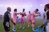 Inter Miami 2-2 Austin FC,MLS: Messi, Suarez Rescue A Point For Herons | Photo: AP/Rebecca Blackwell : Inter Miami players including defender Micael Dos Santos (16) drink water at the start of an MLS soccer match against Austin FC in Miami.