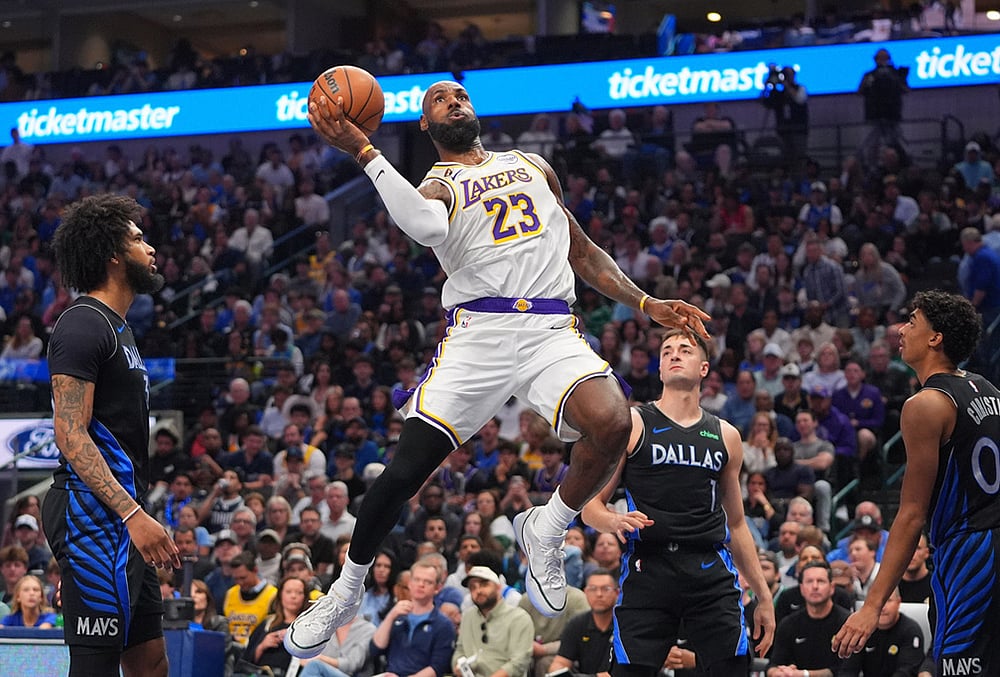 Dallas Mavericks Vs Los Angeles Lakers NBA photo gallery-LeBron James