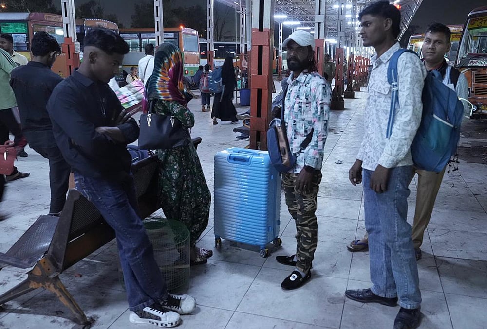 people leaving from Delhi 