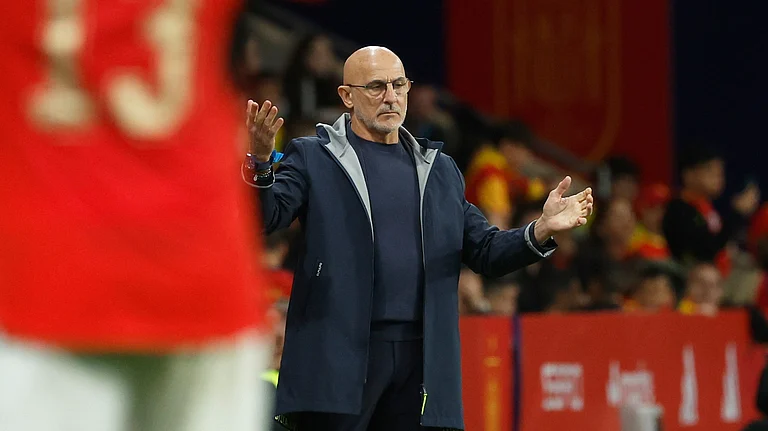 Spain's coach Luis de la Fuente reacts during the international friendly soccer match between Spain and Egypt in Barcelona , Spain, Tuesday, March 31, 2026. - | Photo: AP/Joan Monfort