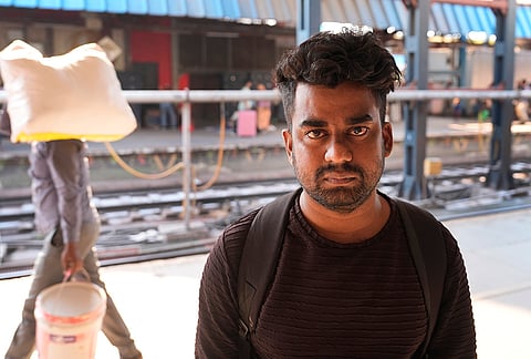 26 years old Suresh says how living in the big city has become unbearably expensive. The LPG crisis has forced him to go back to his hometown in Bihar and try his luck with farming.