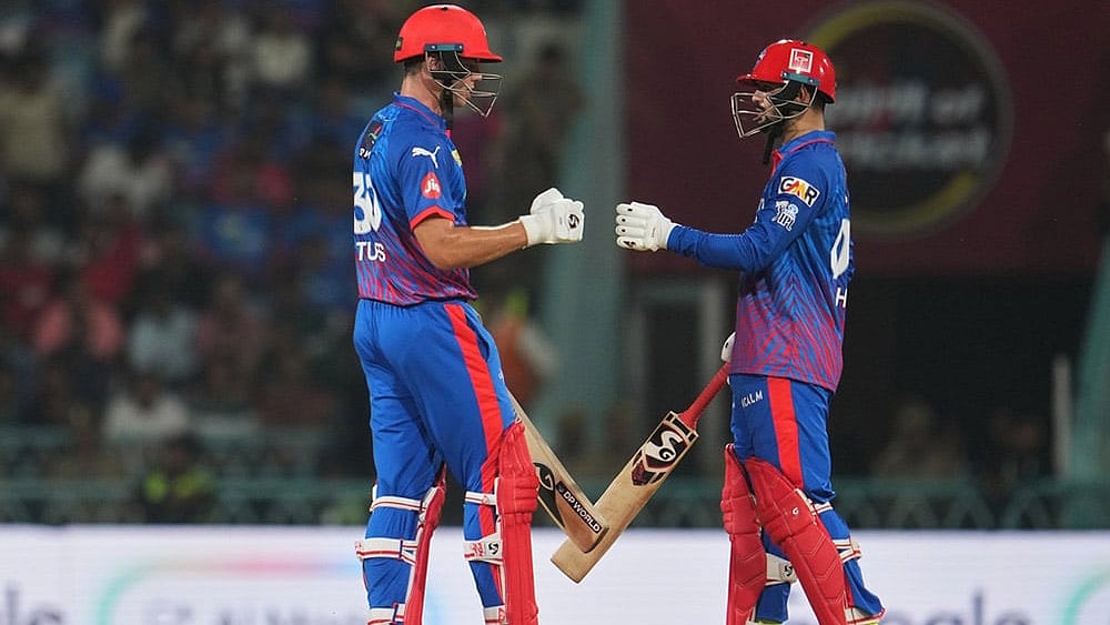 Delhi Capitals' Sameer Rizvi, right, and batting partner Tristan Stubbs encourage each other during the Indian Premier League cricket match between Lucknow Super Giants and Delhi Capitals in Lucknow, India. - | Photo: AP/Manish Swarup