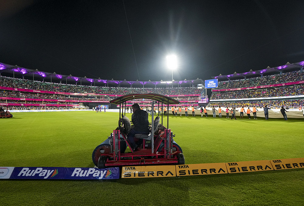 RR vs MI Indian Premier League match photos- cover the pitch