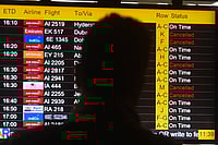 Imago : Flights Disrupted Following Strikes On Iran, In New Delhi Passengers look at the screen displaying flight details as several flights are cancelled due to regional airspace closures following escalating tensions and reported military strikes involving Iran, Israel, and the United States in New Delhi, India, on March 1, 2026.