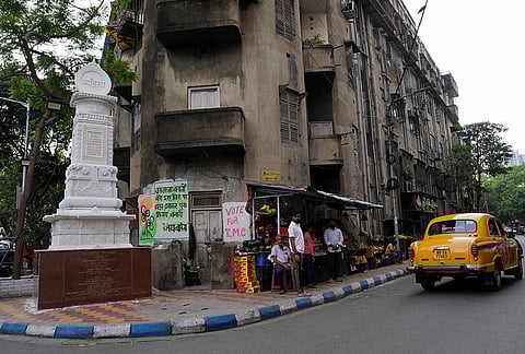 Mahaveer Stambha which is inaugurated by Mamata Banerjee at  Bhabanipur constituency near Jain Temple