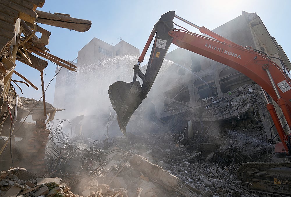 US-Israel strikes Tehran