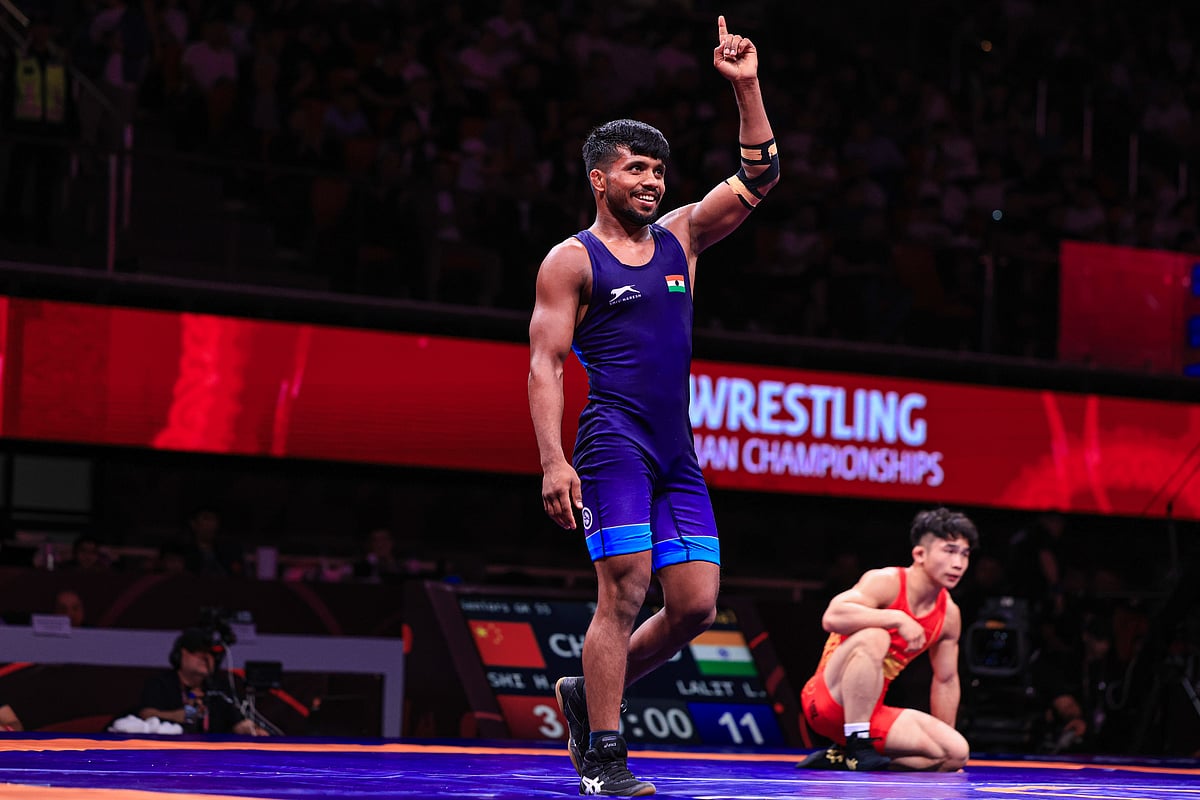 India's Lalit Sehrawat reached the 55kg final after beating Houying Shi of China 11-3. - | Photo: United World Wrestling