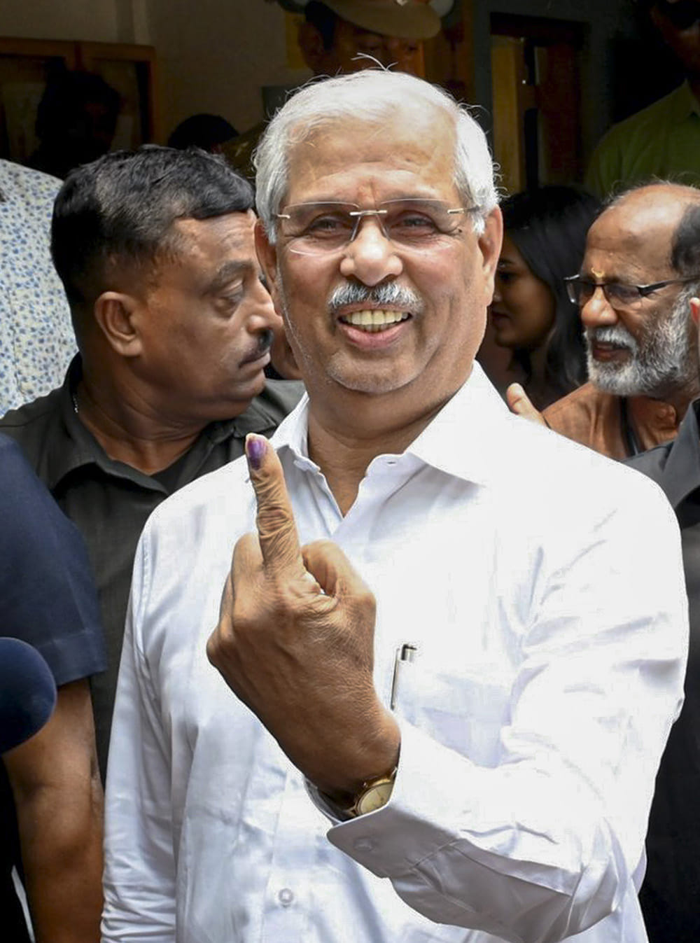 Kerala polls: Guv Arlekar casts vote