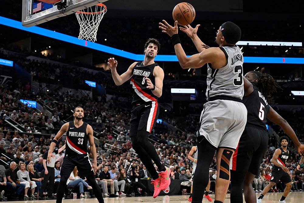 NBA Basketball Game: San Antonio Spurs vs Portland Trail Blazers