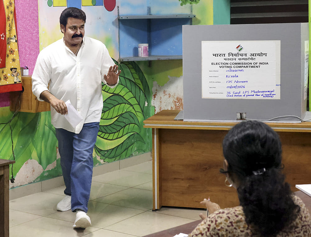 Kerala polls: Mohanlal casts vote in Trivandrum