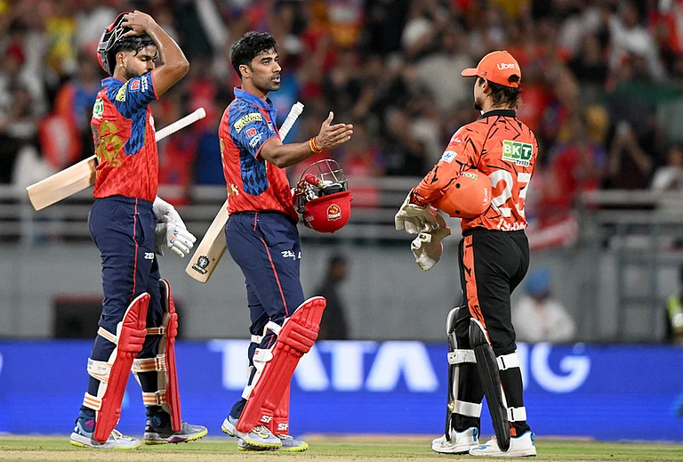 Sunrisers Hyderabad's captain Ishan Kishan, right, walks to greet Punjab Kings' captain Shreyas Iyer, left, and Shashank Singh at the end of the Indian Premier League cricket match between Punjab Kings and Sunrisers Hyderabad in New Chandigarh. - | Photo: AP
