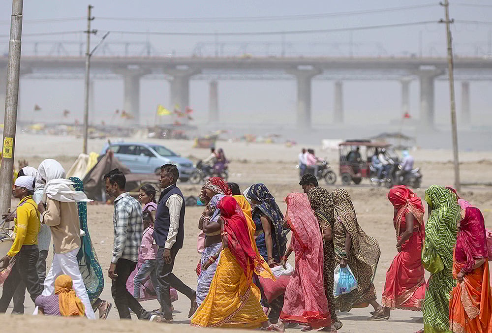 Weather: Dust storm in Prayagraj