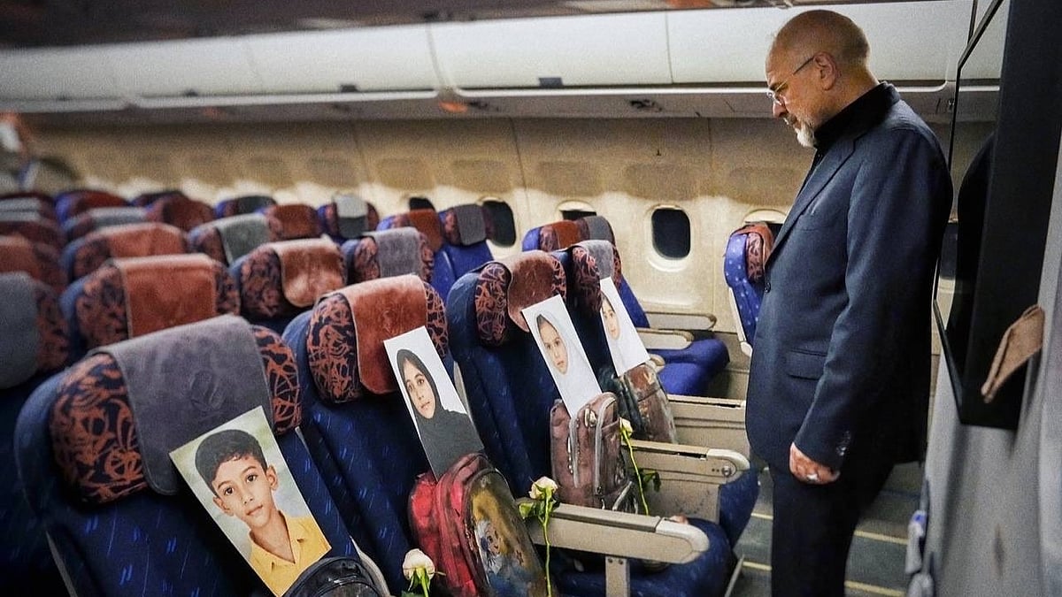 Photos and backpacks of primary school children from Minab, who were killed in US-Israeli strikes, can be seen on the seats of the airplane carrying Speaker of Iran’s Parliament Ghalibaf on his trip to Islamabad.  - Source: X 