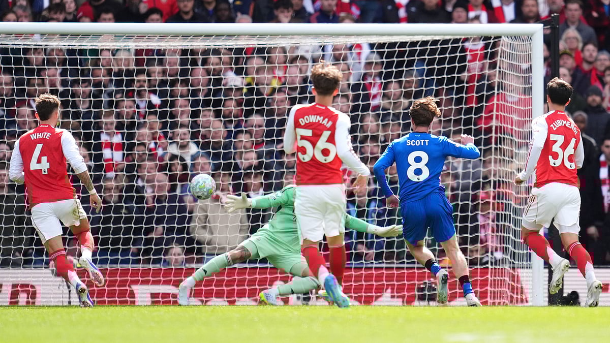 Bournemouth's Alex Scott scores his side's second goal of the game during the English Premier League soccer match between Arsenal and Bournemouth in London, England Saturday, April 11, 2026. - | Photo: AP/Adam Davy