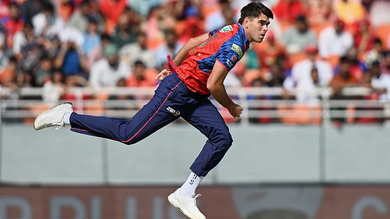 Xavier Bartlett only gave five runs in last over during PBKS vs SRH IPL 2026 match at Mullanpur. - AP Photo