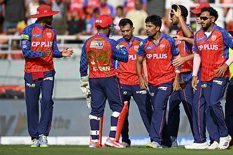 Shashank Singh celebrating with teammates after dismissing Abhishek Sharma during PBKS vs SRH IPL 2026 match at Mullanpur.