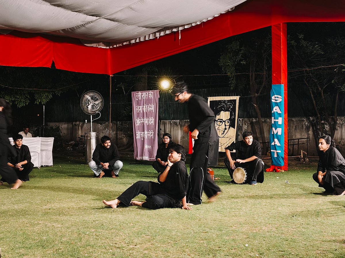 Nazarband by Ankur, The Theatre Society SGTB Khalsa College