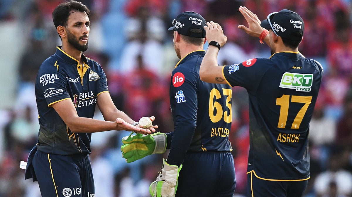 Gujarat Titans' Prasidh Krishna, left, celebrates with teammates the wicket of Lucknow Super Giants' Mukul Choudhary during the Indian Premier League cricket match between Gujarat Titans and Lucknow Super Giants in Lucknow, India, Sunday, April 12, 2026 - (AP Photo/Str)