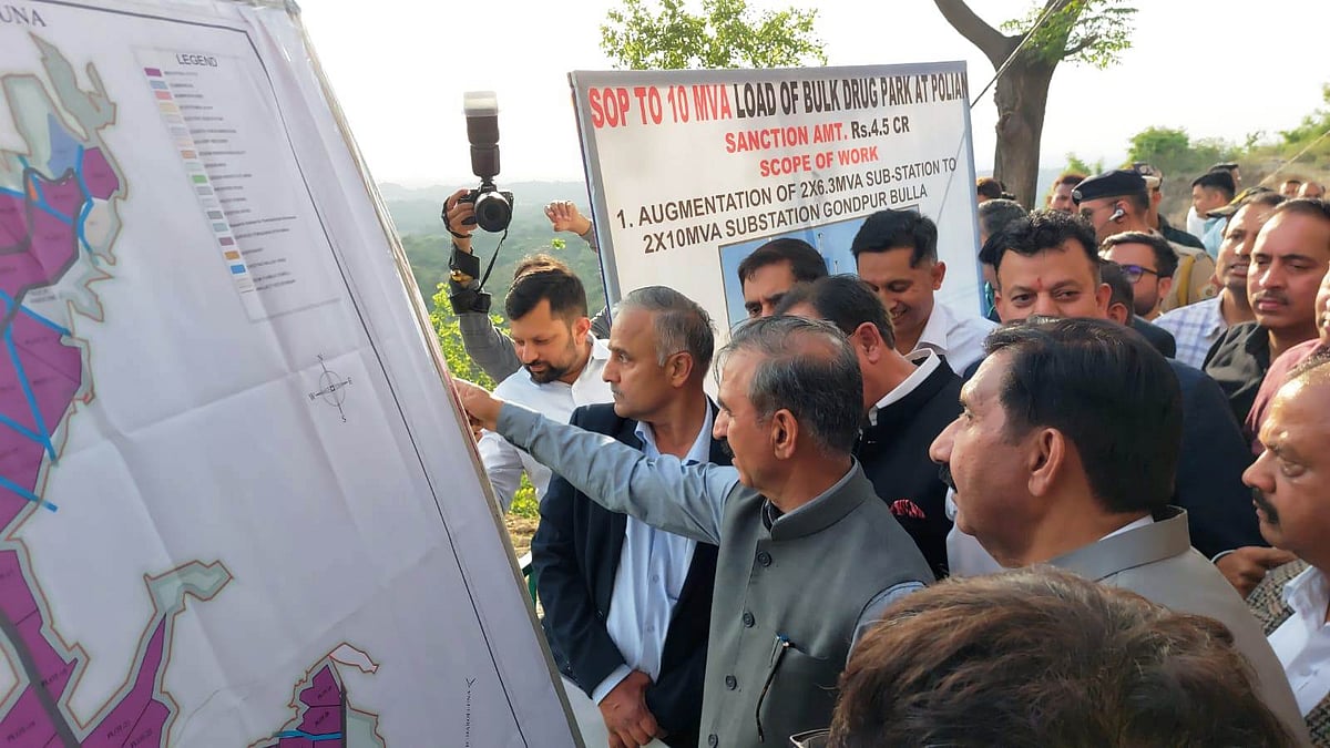 CM Sukhu checking the project details