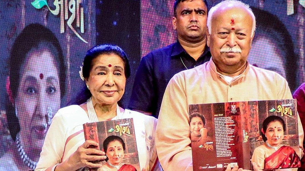 Asha Bhosle with Mohan Bhagwat - X