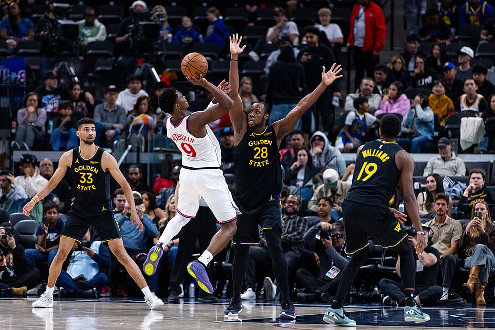 NBA Basketball Game: Los Angeles Clippers vs Golden State Warriors