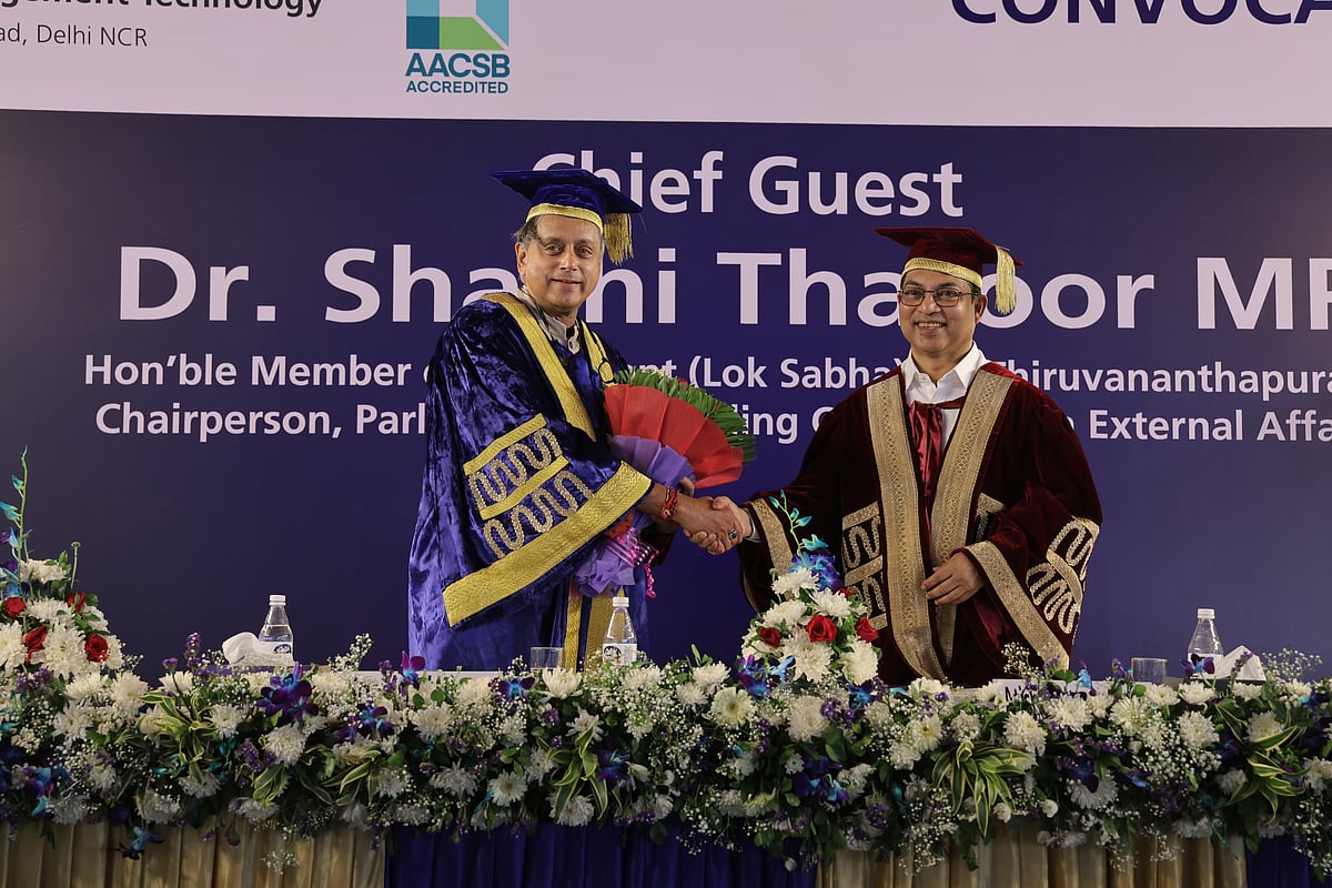 Dr. Shashi Tharoor at the IMT Ghaziabad convocation ceremony