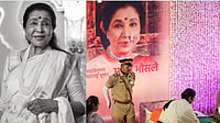 X : Asha Bhosle cremated with full state honours