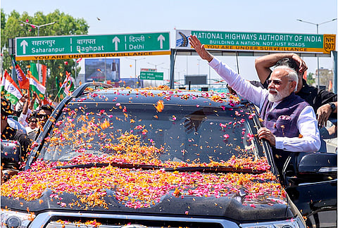 Prime Minister Narendra Modi holds a roadshow, in Saharanpur, Uttar Pradesh, while en route to Dehradun, where he inaugurates the Delhi–Dehradun Economic Corridor. 