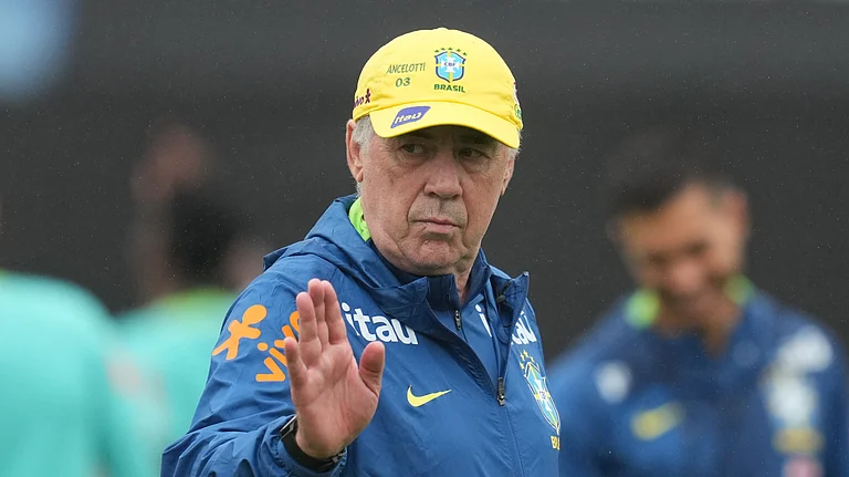 FILE - Brazil's coach Carlo Ancelotti gestures during a training session ahead of a friendly soccer match against South Korea in Goyang, South Korea, Tuesday, Oct. 7, 2025. - (AP Photo/Lee Jin-man, File)