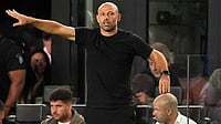 | Photo: AP/Rebecca Blackwell : Inter Miami head coach Javier Mascherano gestures to his players from the sideline during the first half of an MLS Eastern Conference final soccer match against New York City FC in Fort Lauderdale, Florida. 