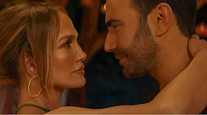 Netflix : Jennifer Lopez Office Romance First Look and Release Update