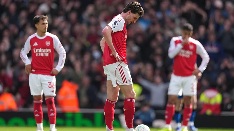 Arsenal's Declan Rice stands dejeted after conceding a goal during the Premier League soccer match between Arsenal and Bournemouth in London, England Saturday, April 11, 2026. - | Photo: AP/Dave Shopland