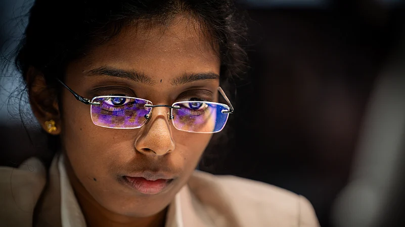 R Vaishali Wins FIDE Womens Candidates, To Challenge Ju Wenjun For World Championship