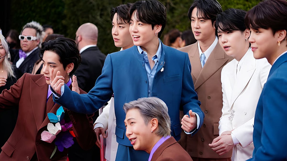 BTS ARIRANG Tops Billboard 200 With Historic No. 1 Run - Instagram