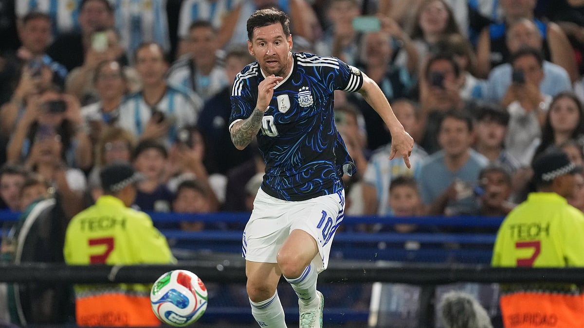 Argentina's Lionel Messi dribbles during a friendly soccer match against Zambia in Buenos Aires, Argentina, Tuesday, March 31, 2026.  - | Photo: AP/Gustavo Garello