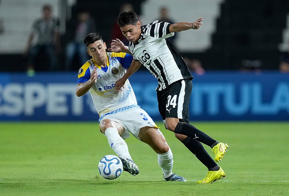 Club Libertad vs Rosario Central Copa Libertadores match-Gonzalo Sandez