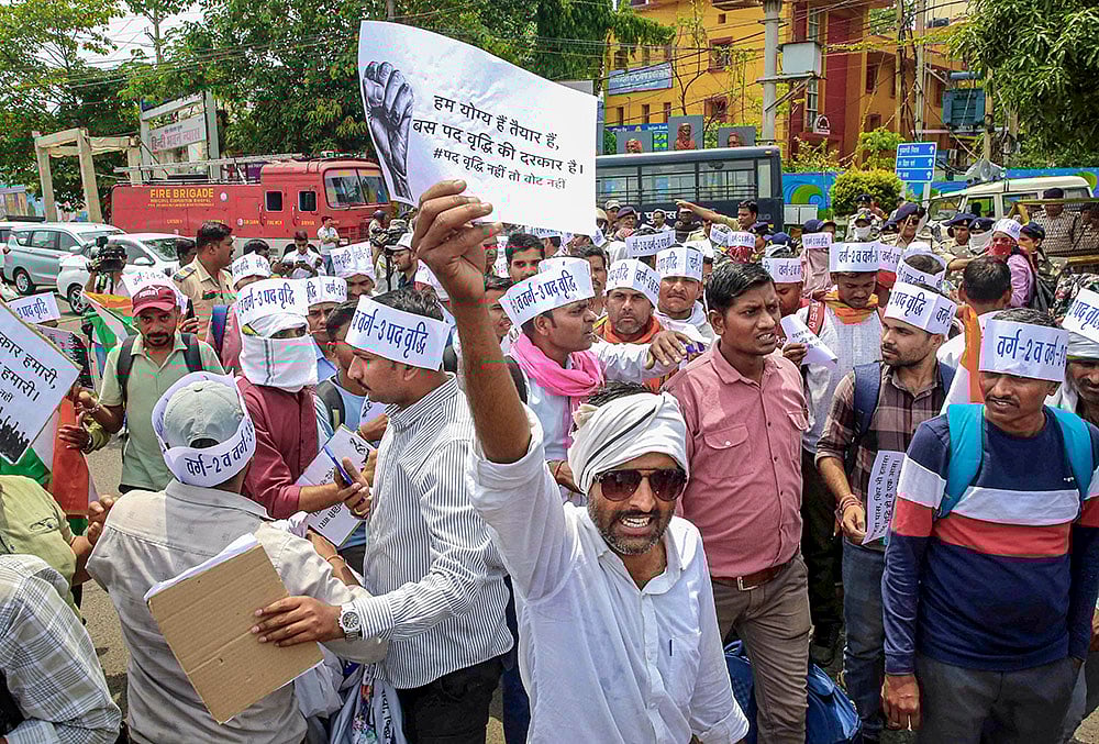 Teacher aspirants protest in Bhopal