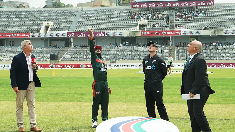 bangladesh vs new zealand 1st odi 2026 toss